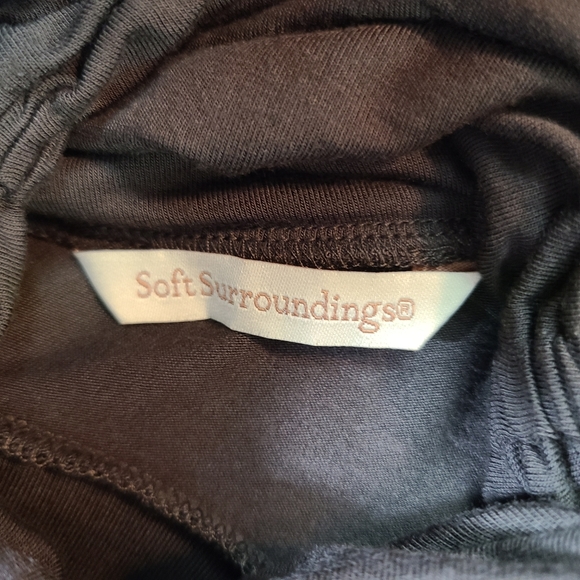 Soft Surroundings Size Small ruched top - Picture 5 of 5